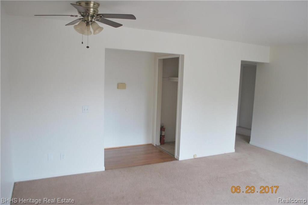 507 West Highland Road, Unit 10 Howell, MI 48843 - Photo 5 of 20