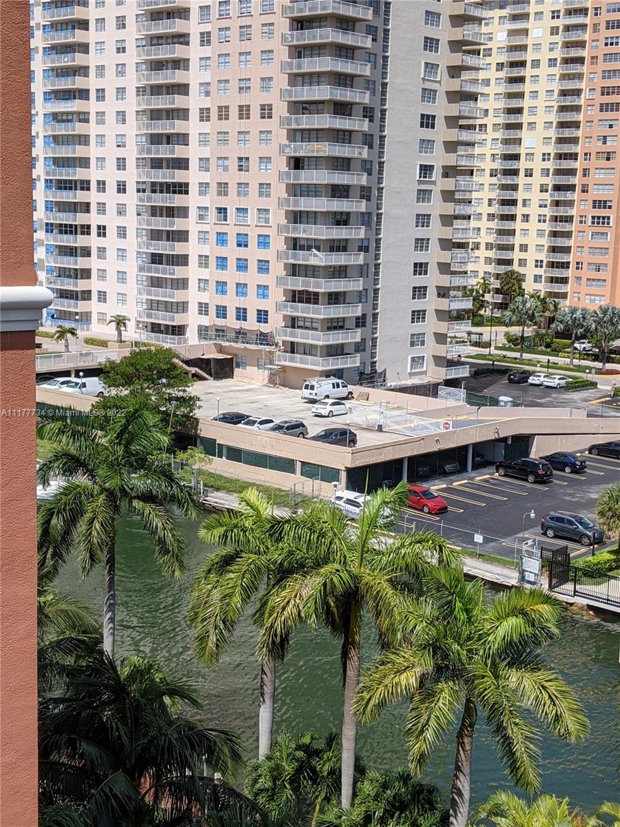 17150 North Bay Road, Unit 2814 Sunny Isles Beach, FL 33160 - Photo 24 of 25 a view of balcony with outdoor space