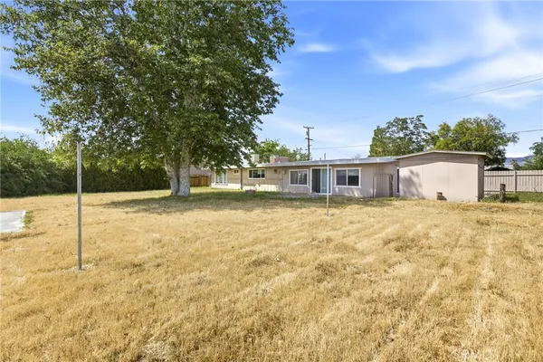 $2,650 | 40861 Whittier Avenue, Hemet, CA 92544