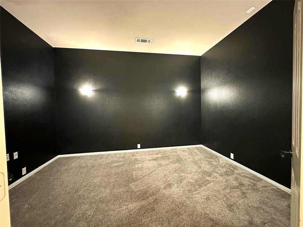 7255 Rueda Grand Prairie, TX 75054 - Photo 8 of 16