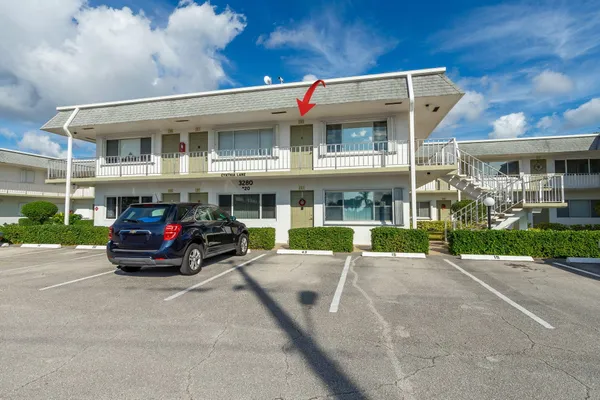 $1,500 | 3280 Cynthia Lane, Unit 208, Lake Worth Beach, FL 33461
