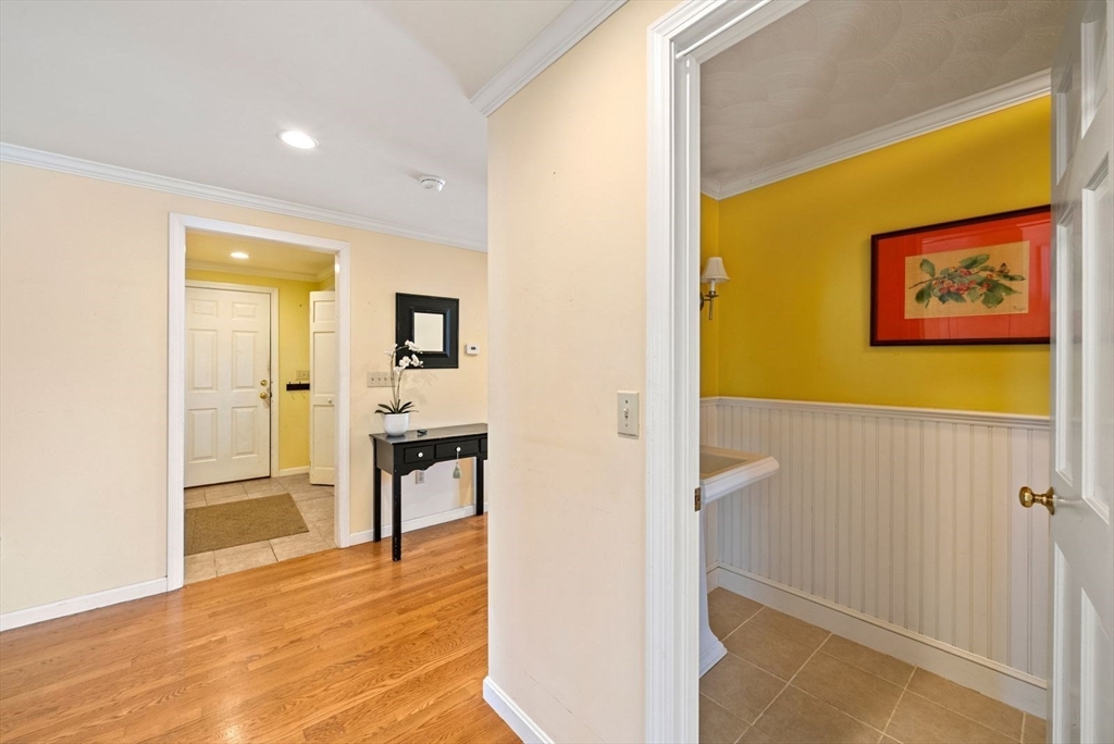 158 Strasser Avenue Westwood, MA 02090 - Photo 13 of 41