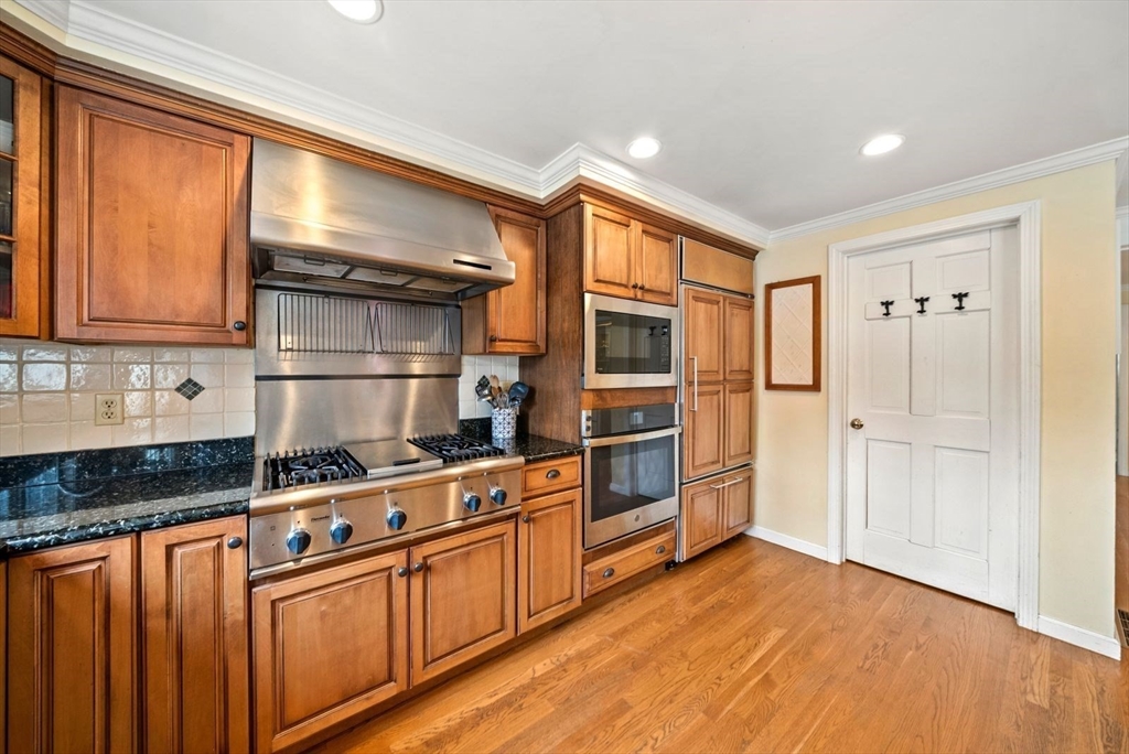 158 Strasser Avenue Westwood, MA 02090 - Photo 20 of 41