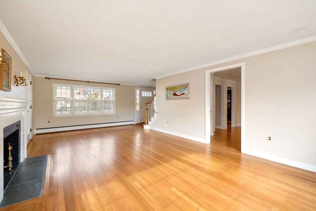 158 Strasser Avenue Westwood, MA 02090 - Photo 4 of 41