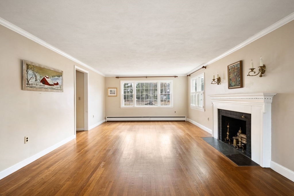 158 Strasser Avenue Westwood, MA 02090 - Photo 7 of 41