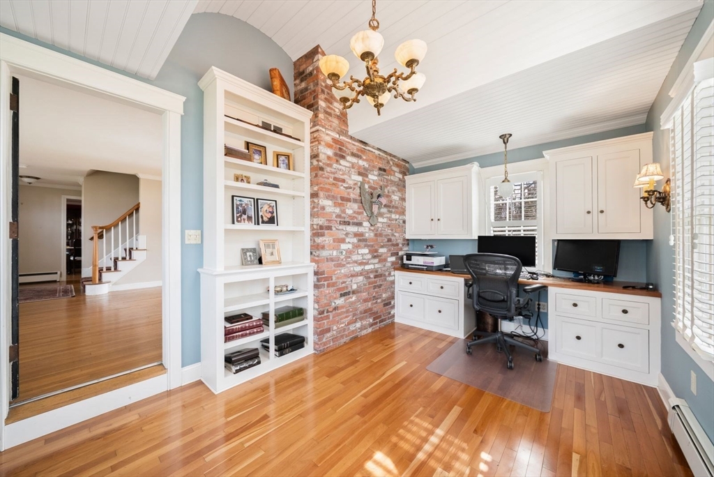 158 Strasser Avenue Westwood, MA 02090 - Photo 8 of 41