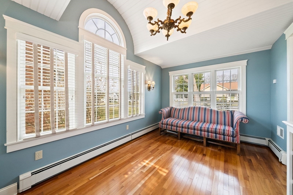 158 Strasser Avenue Westwood, MA 02090 - Photo 9 of 41