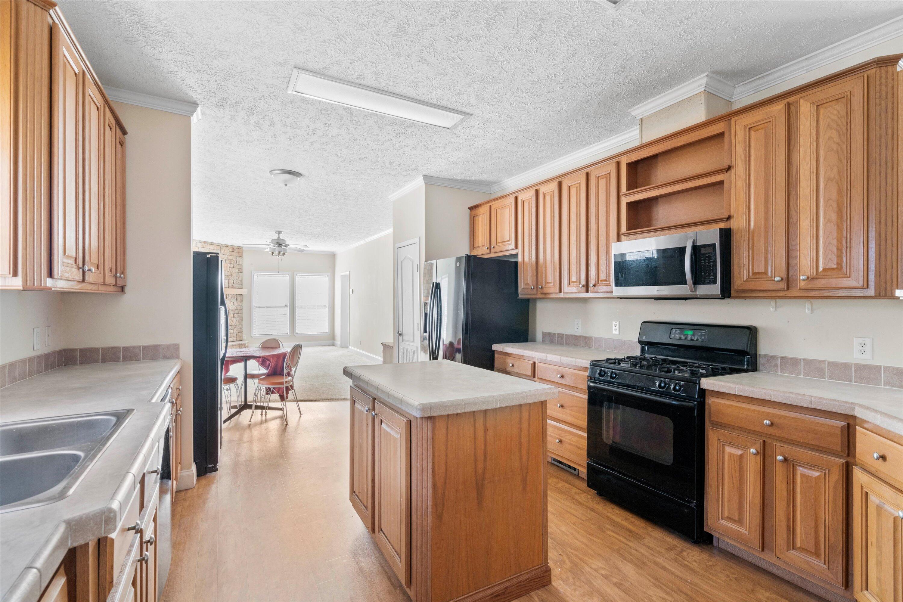 1816 Grimball Road Charleston, SC 29412 - Photo 8 of 26 08-DSC08298