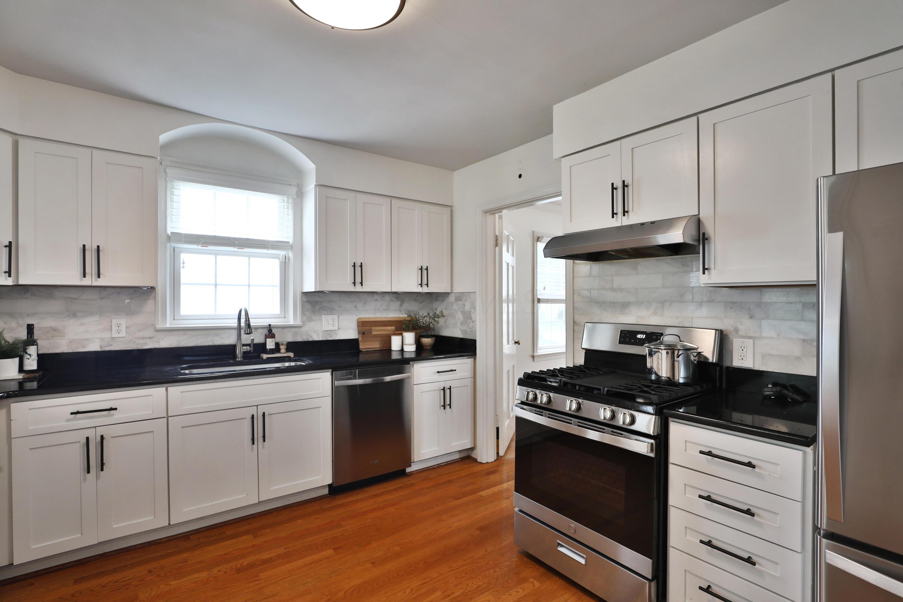 429 Arden Road Columbus, OH 43214 - Photo 16 of 49 Kitchen