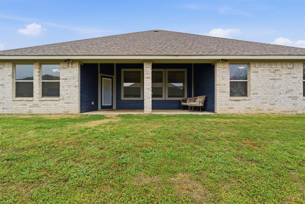 972 Sam Street Springtown, TX 76082 - Photo 3 of 34