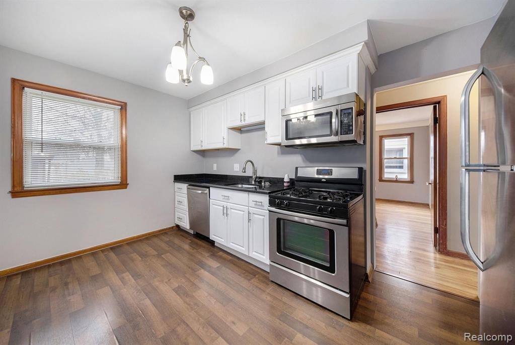24901 Ross Street Dearborn, MI 48124 - Photo 9 of 25