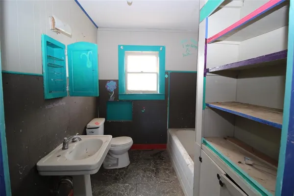 $25,000 | 111 South 7th Avenue, Munday, TX 76371