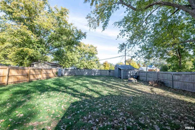 $133,000 | 1212 East Adams Street, Macomb, IL 61455