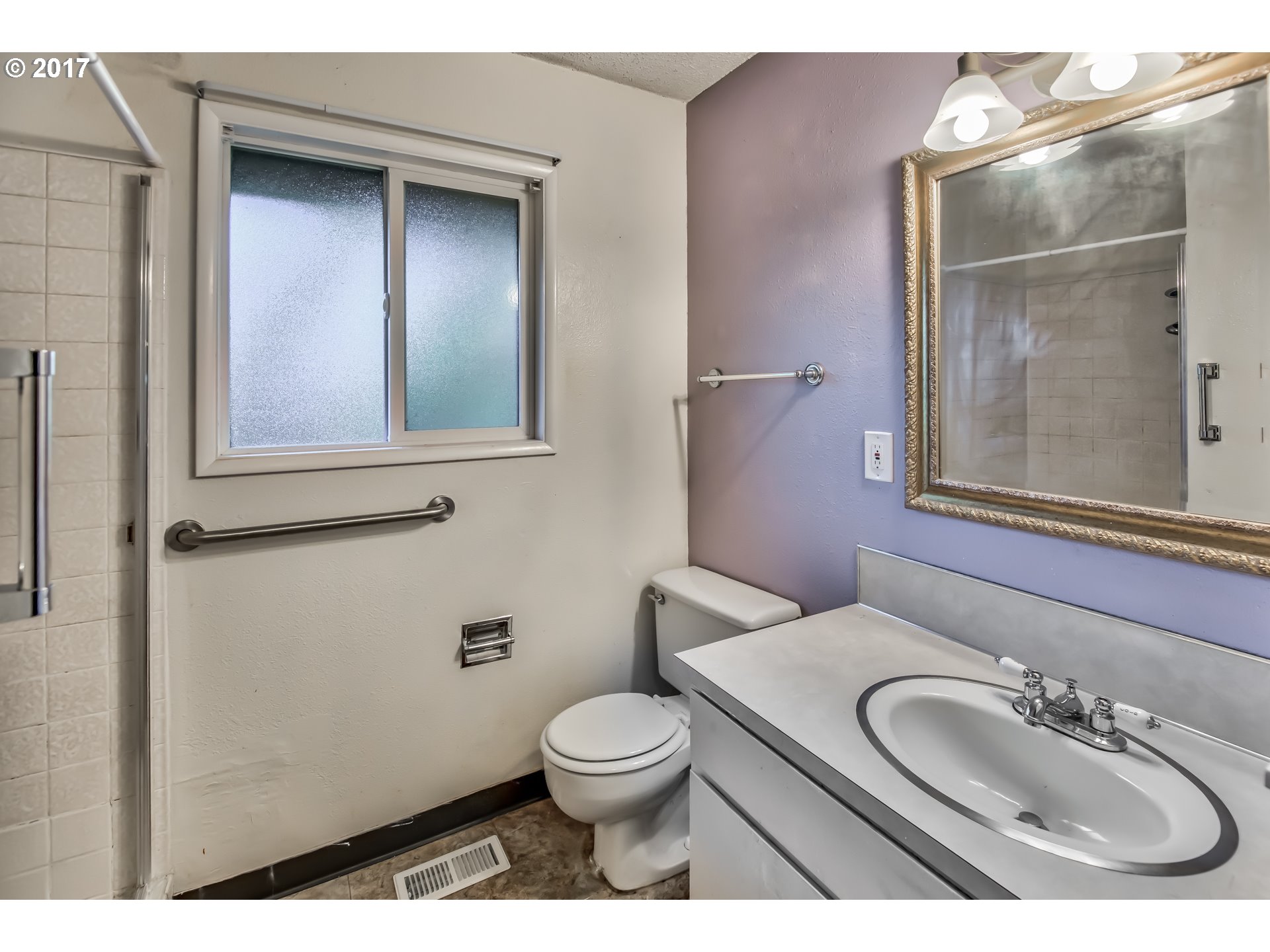 1895 Greentree Road Lake Oswego, OR 97034 - Photo 20 of 27 Gallery Image 20