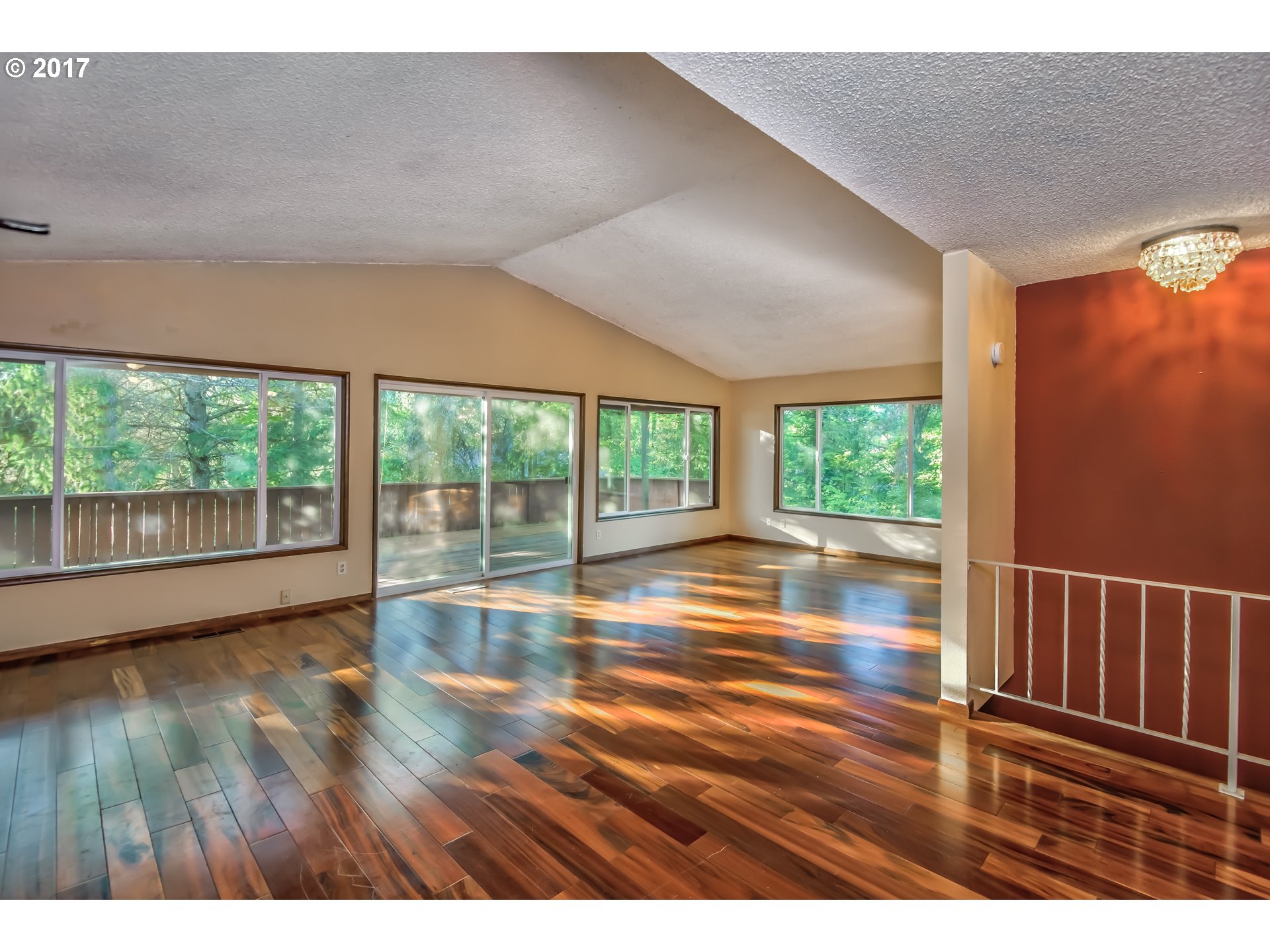 1895 Greentree Road Lake Oswego, OR 97034 - Photo 6 of 27 Gallery Image 6