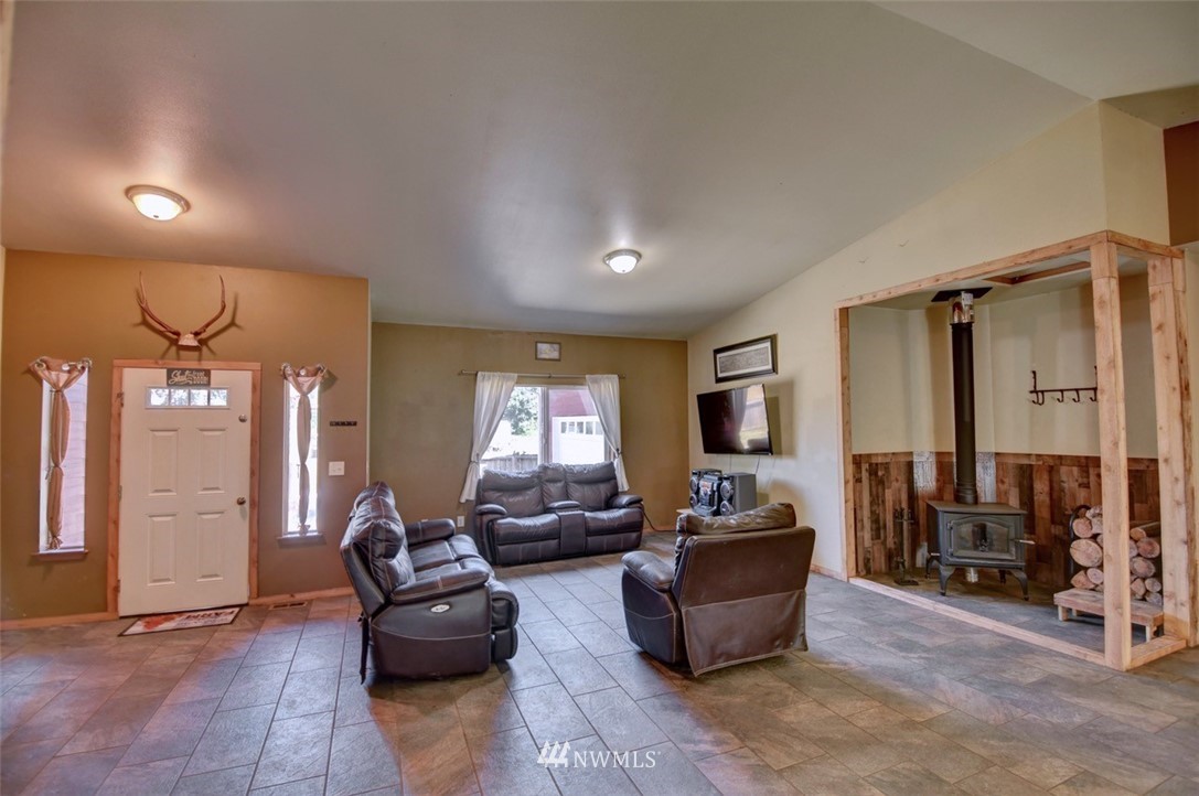 7861 Matlock-Brady Road Elma, WA 98541 - Photo 5 of 35 Gallery Image 5