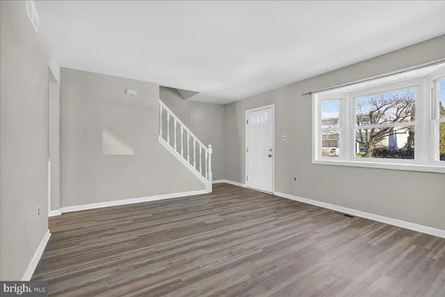 a view of a livingroom with a furniture