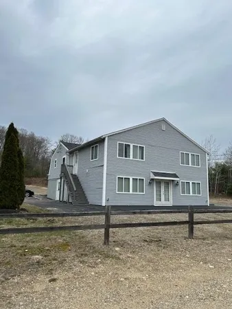 $2,100 | 4 Smoke Street, Unit 1, Barrington, NH 03825