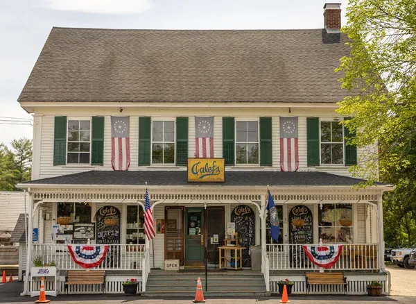 $2,100 | 4 Smoke Street, Unit 1, Barrington, NH 03825