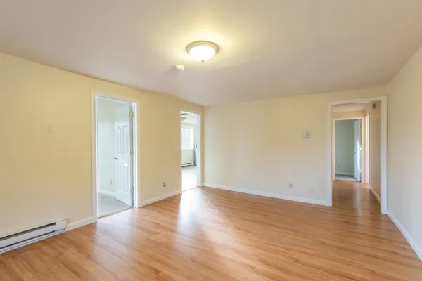 $2,100 | 4 Smoke Street, Unit 1, Barrington, NH 03825