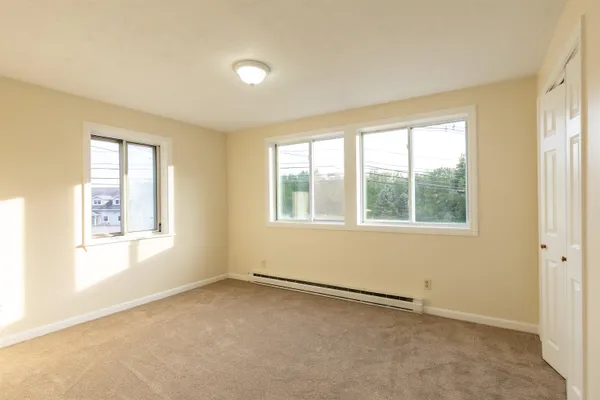 $2,100 | 4 Smoke Street, Unit 1, Barrington, NH 03825