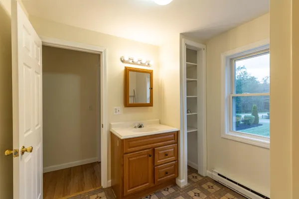 $2,100 | 4 Smoke Street, Unit 1, Barrington, NH 03825