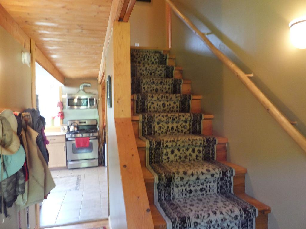 233 Pine Banks Road Putney, VT 05346 - Photo 14 of 23