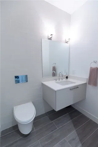 $13,000 | 2210 Newport Boulevard, Unit 302, Newport Beach, CA 92663