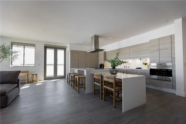 $13,000 | 2210 Newport Boulevard, Unit 302, Newport Beach, CA 92663