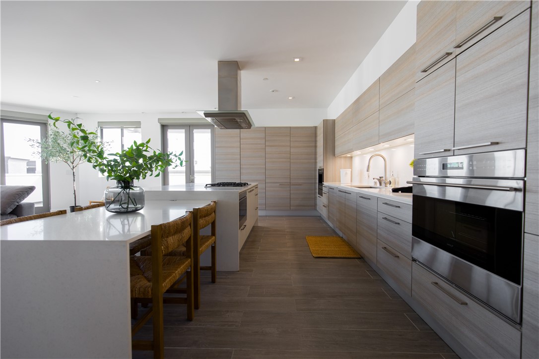 2210 Newport Boulevard, Unit 302 Newport Beach, CA 92663 - Photo 6 of 23