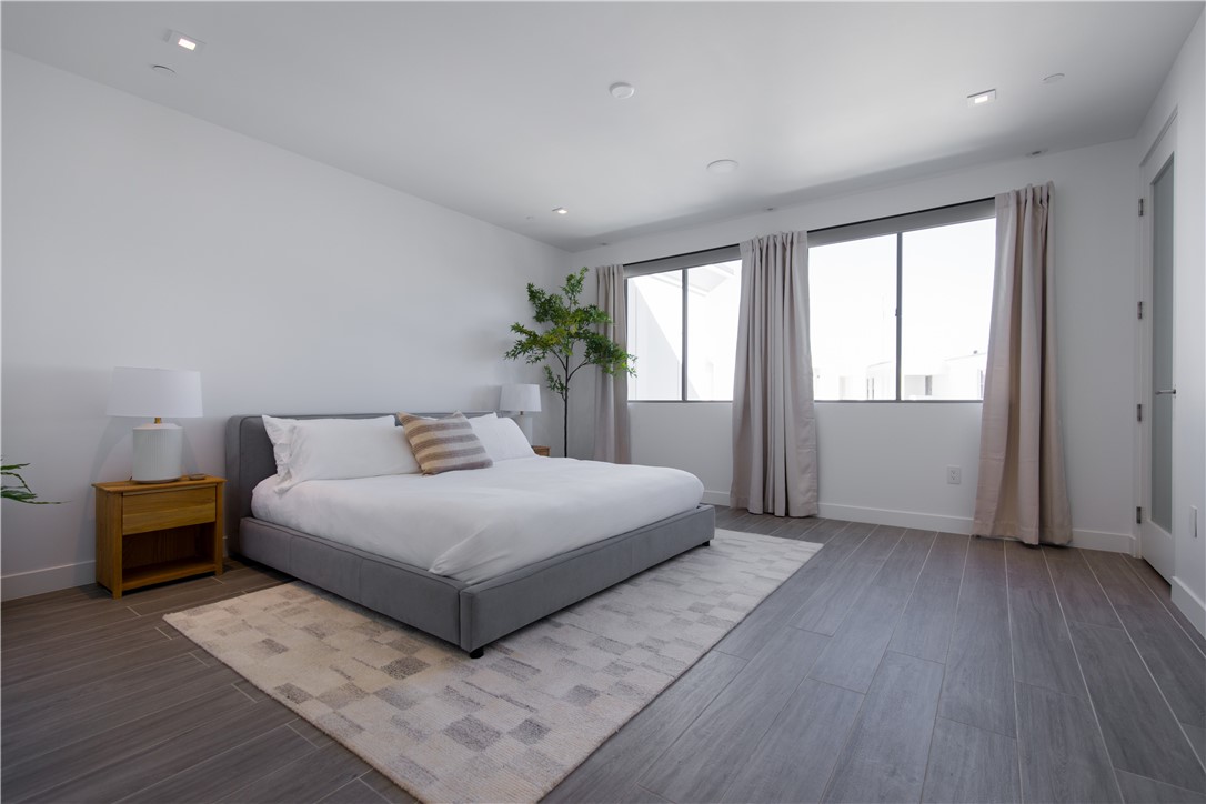 2210 Newport Boulevard, Unit 302 Newport Beach, CA 92663 - Photo 8 of 23