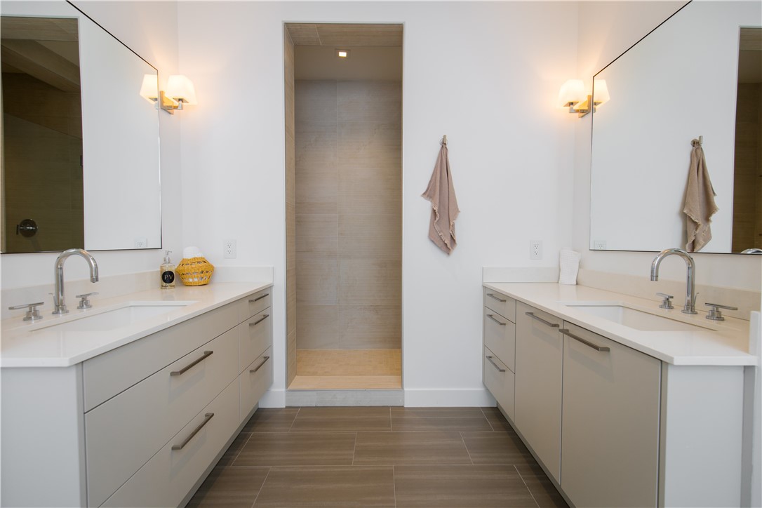 2210 Newport Boulevard, Unit 302 Newport Beach, CA 92663 - Photo 10 of 23