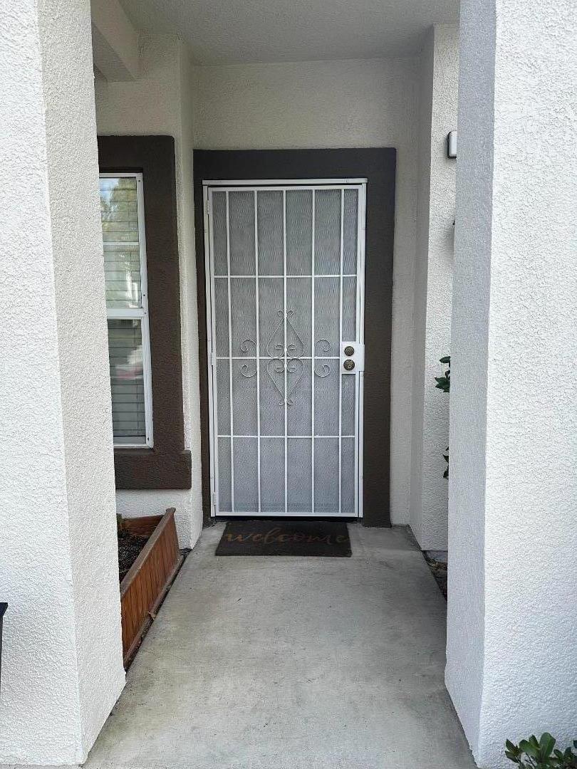 181 Chaumont Circle Foothill Ranch, CA 92610 - Photo 2 of 32