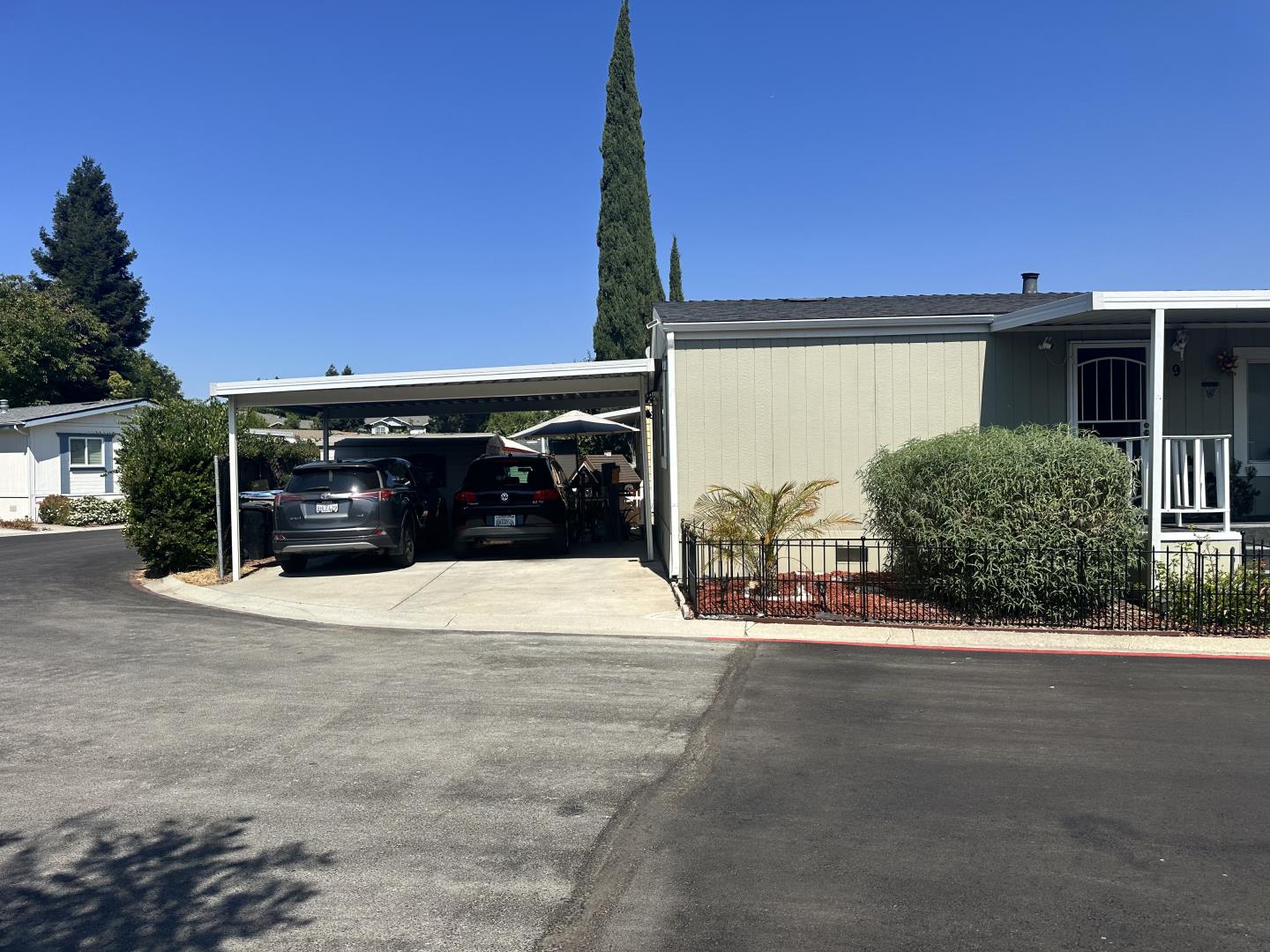 6130 Monterey Road, Unit 9 San Jose, CA 95138 - Photo 4 of 27 a view of a house with a outdoor space