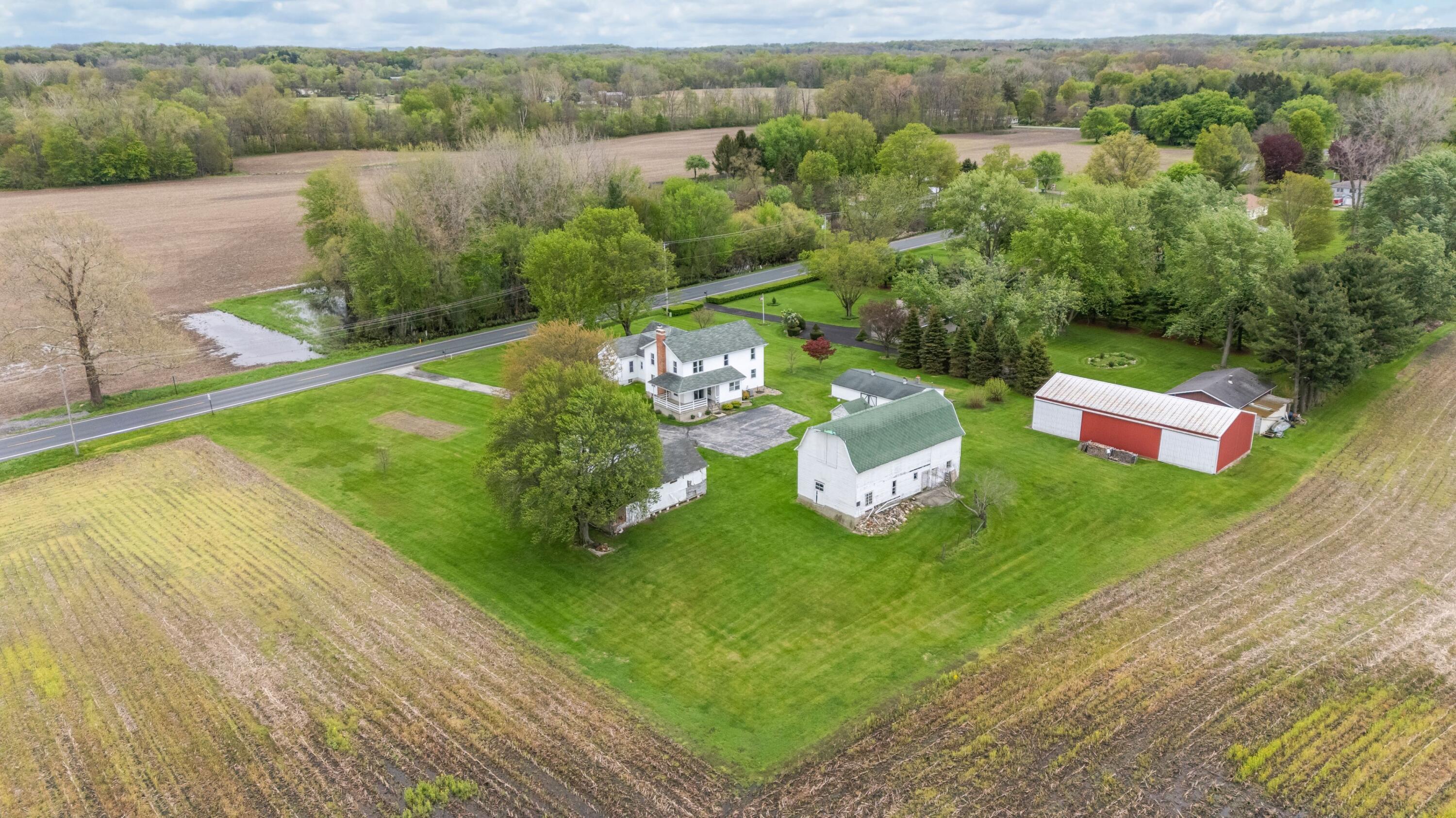 16686 Cleveland Avenue Galien, MI 49113 - Photo 78 of 89 78DJI_20260428225237_0001_D