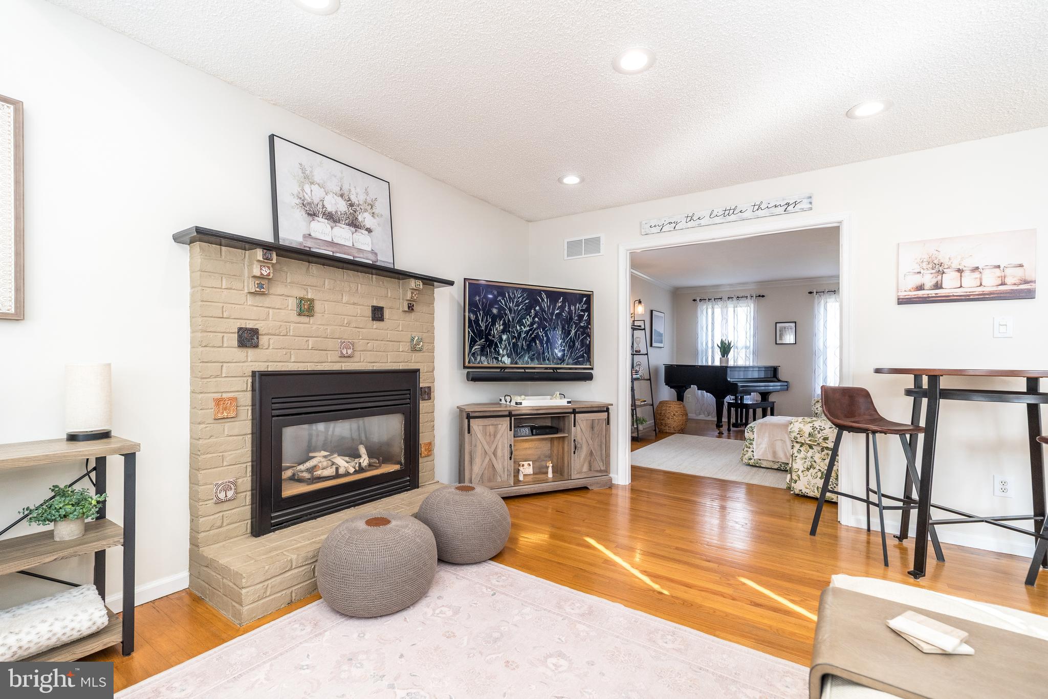 3979 Landisville Road Doylestown, PA 18902 - Photo 17 of 78 Gas fireplace