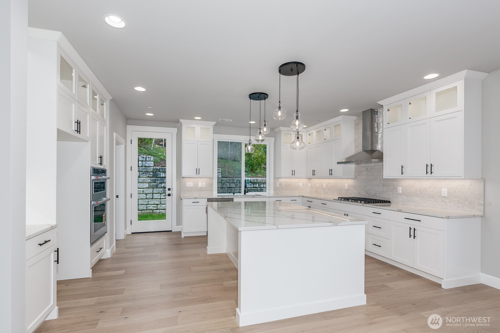 20316 94th Drive Northeast Bothell, WA 98011 - Photo 2 of 39