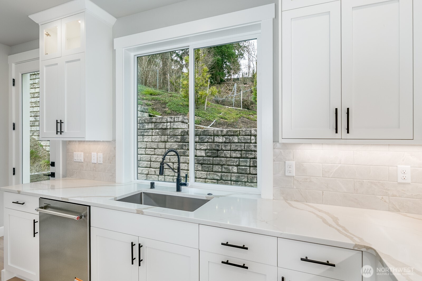 20316 94th Drive Northeast Bothell, WA 98011 - Photo 6 of 39