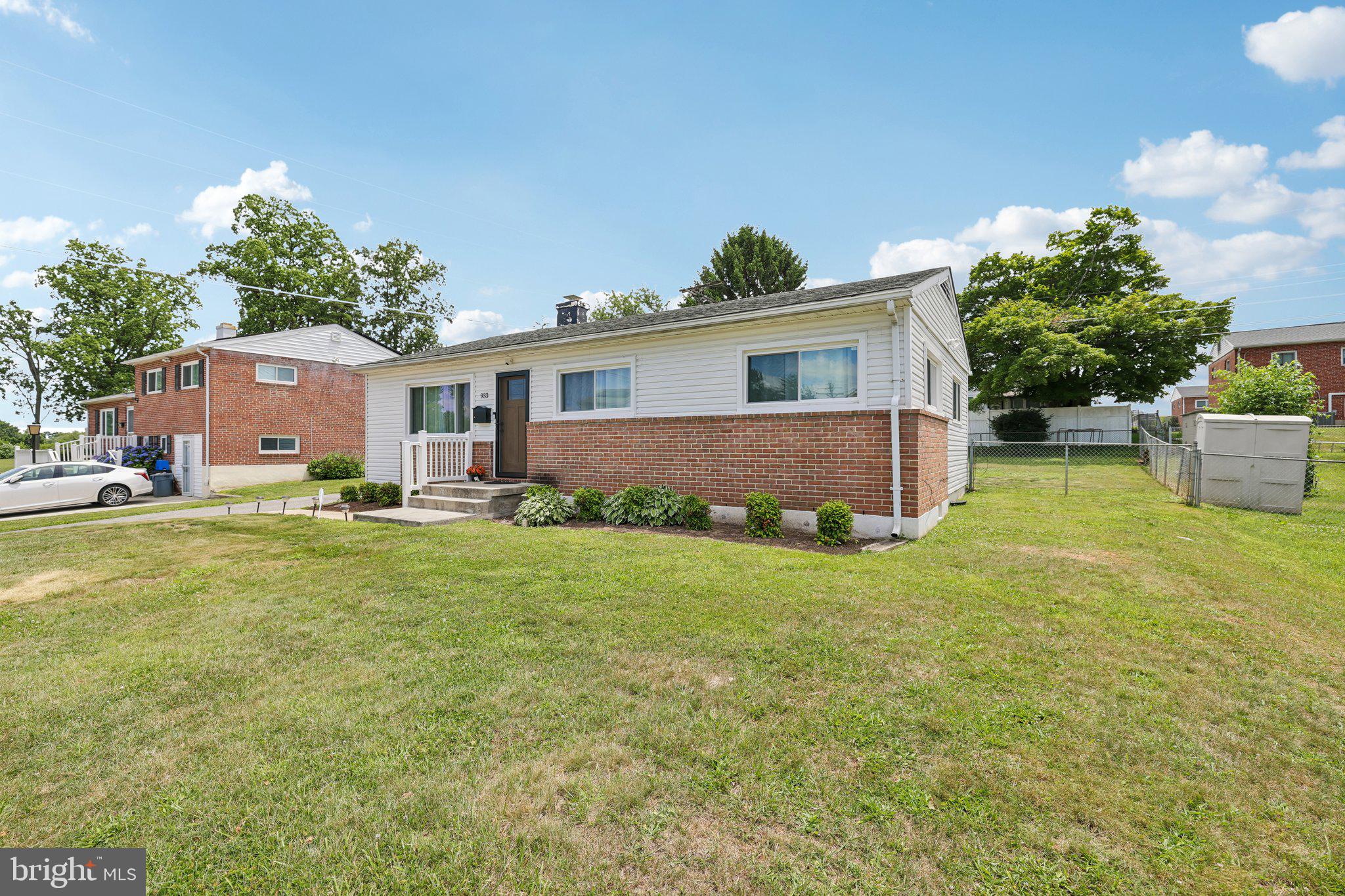 933 Prestwood Road Catonsville, MD 21228 - Photo 3 of 34