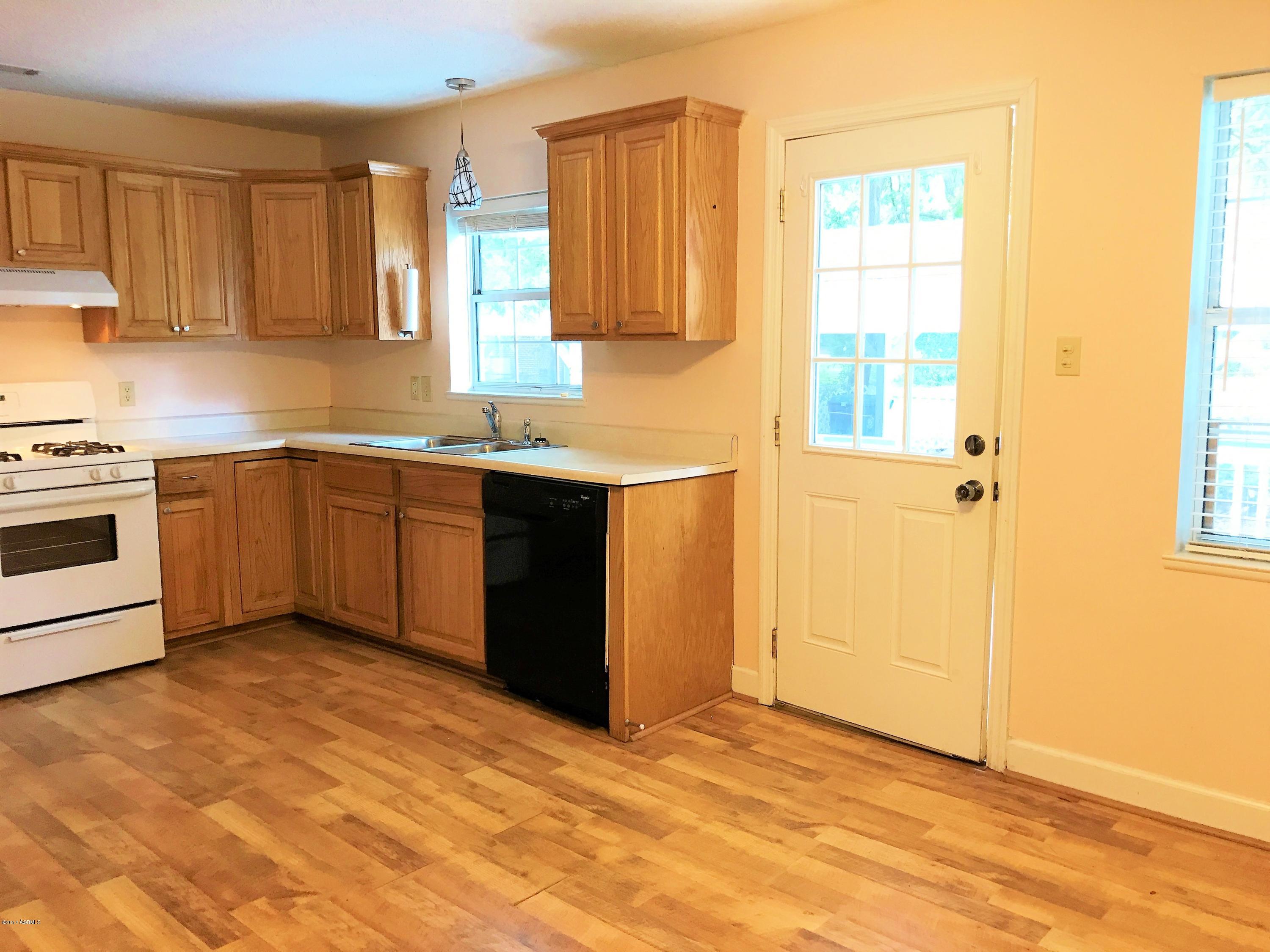 307 Battery Creek Road Beaufort, SC 29902 - Photo 8 of 24 IMG_0335