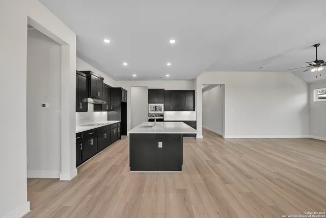 $849,990 | 6821 Arbor Falls, Fair Oaks Ranch, TX 78015