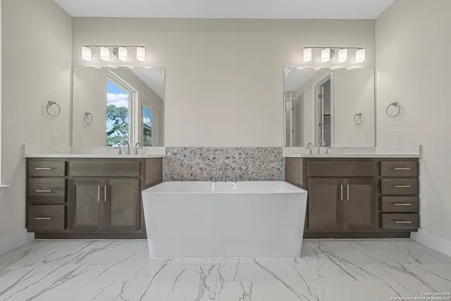 $849,990 | 6821 Arbor Falls, Fair Oaks Ranch, TX 78015