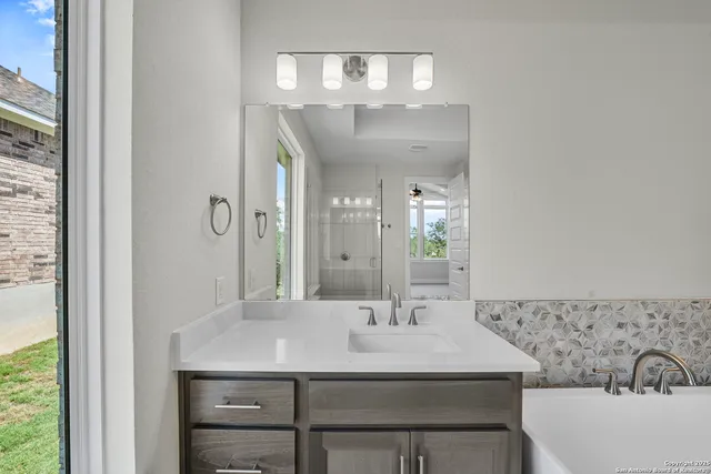 $849,990 | 6821 Arbor Falls, Fair Oaks Ranch, TX 78015