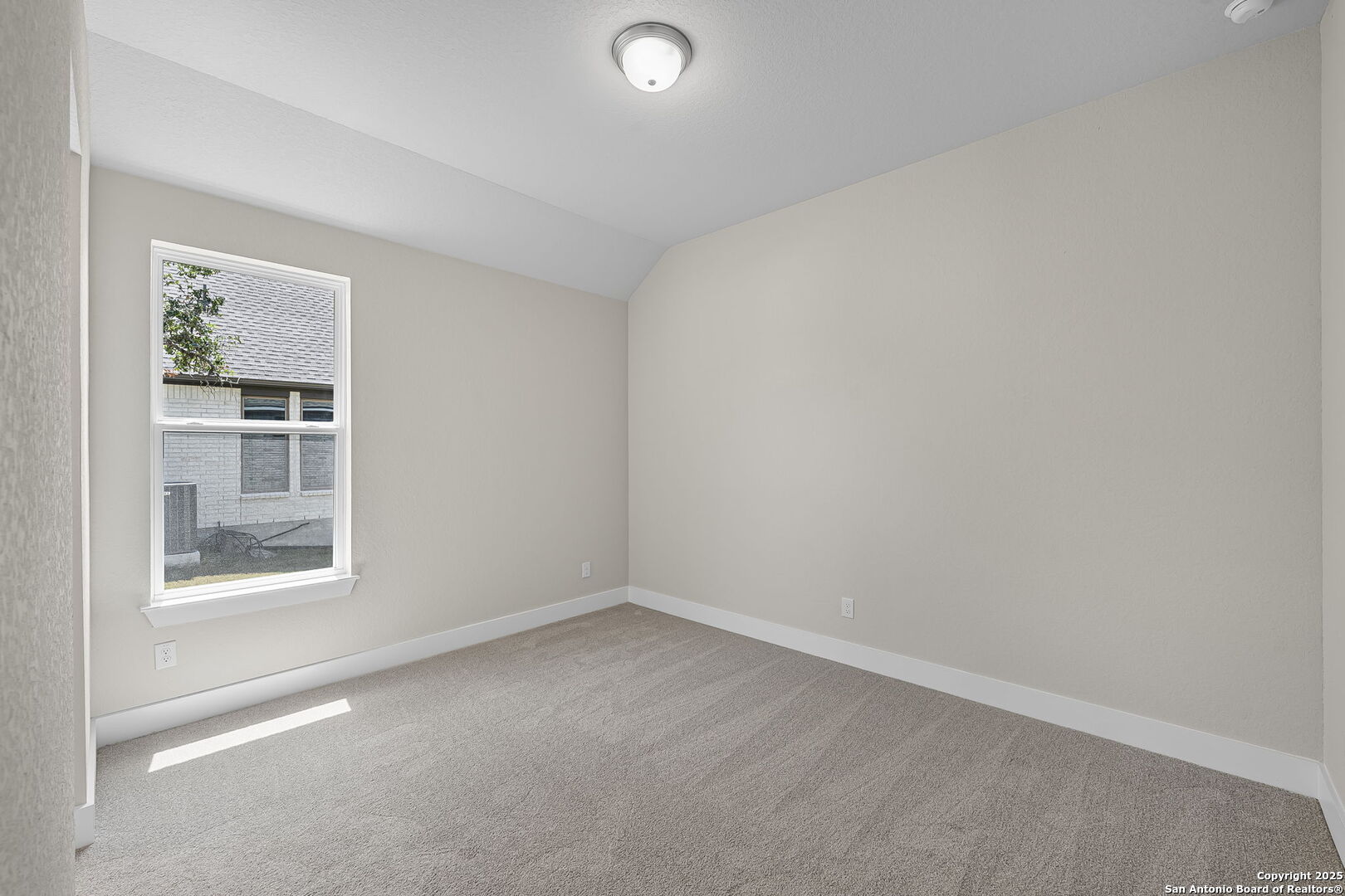 6821 Arbor Falls Fair Oaks Ranch, TX 78015 - Photo 29 of 50 an empty room with a window