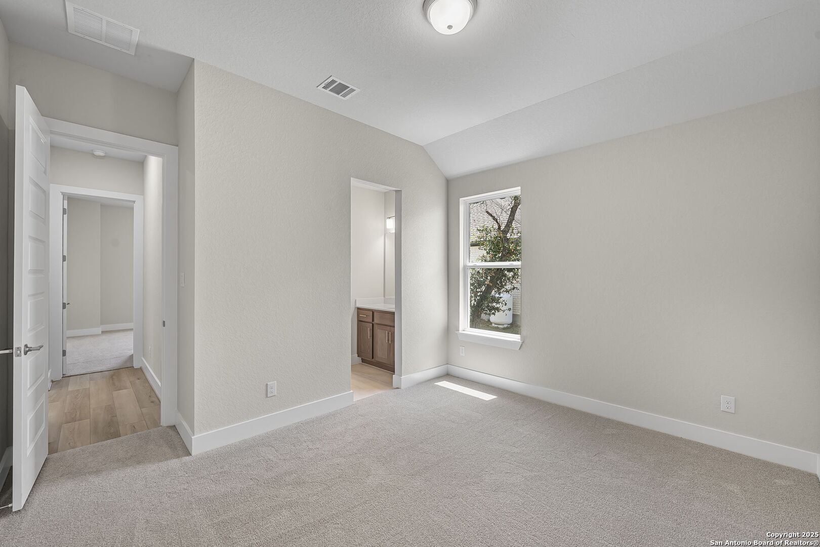 6821 Arbor Falls Fair Oaks Ranch, TX 78015 - Photo 30 of 50 an empty room with windows