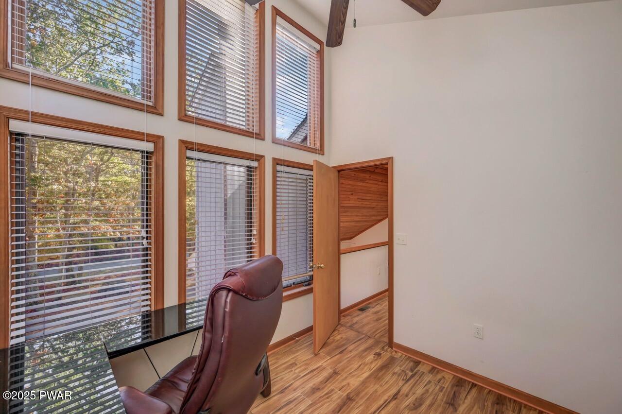 2124 Oaktree Lane Bushkill, PA 18324 - Photo 41 of 53