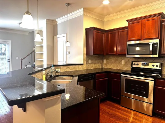 $2,200 | 117 Townview Drive, Woodstock, GA 30189