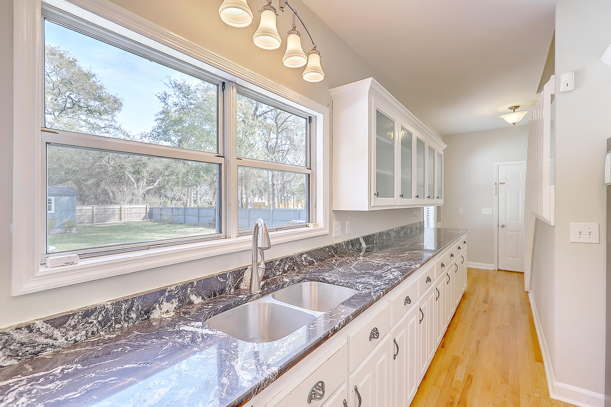742 Knotty Pine Road Charleston, SC 29412 - Photo 8 of 43 IMG_0540_1_2_3_4_5_6