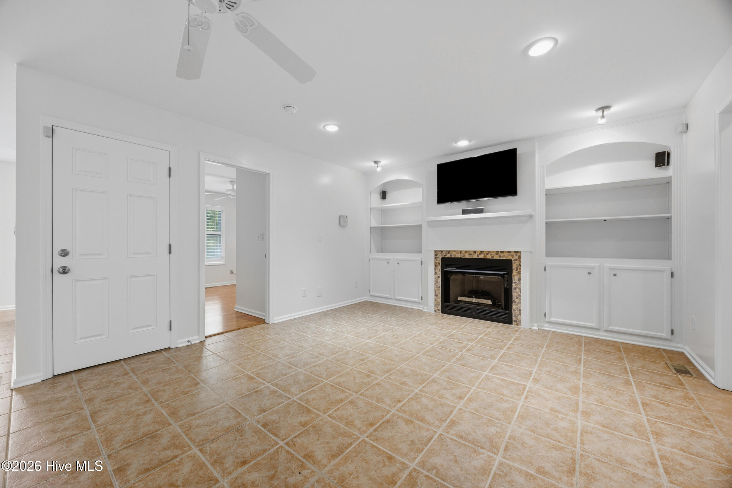 141 Sherrill Loop Road Sneads Ferry, NC 28460 - Photo 14 of 61 12_living room