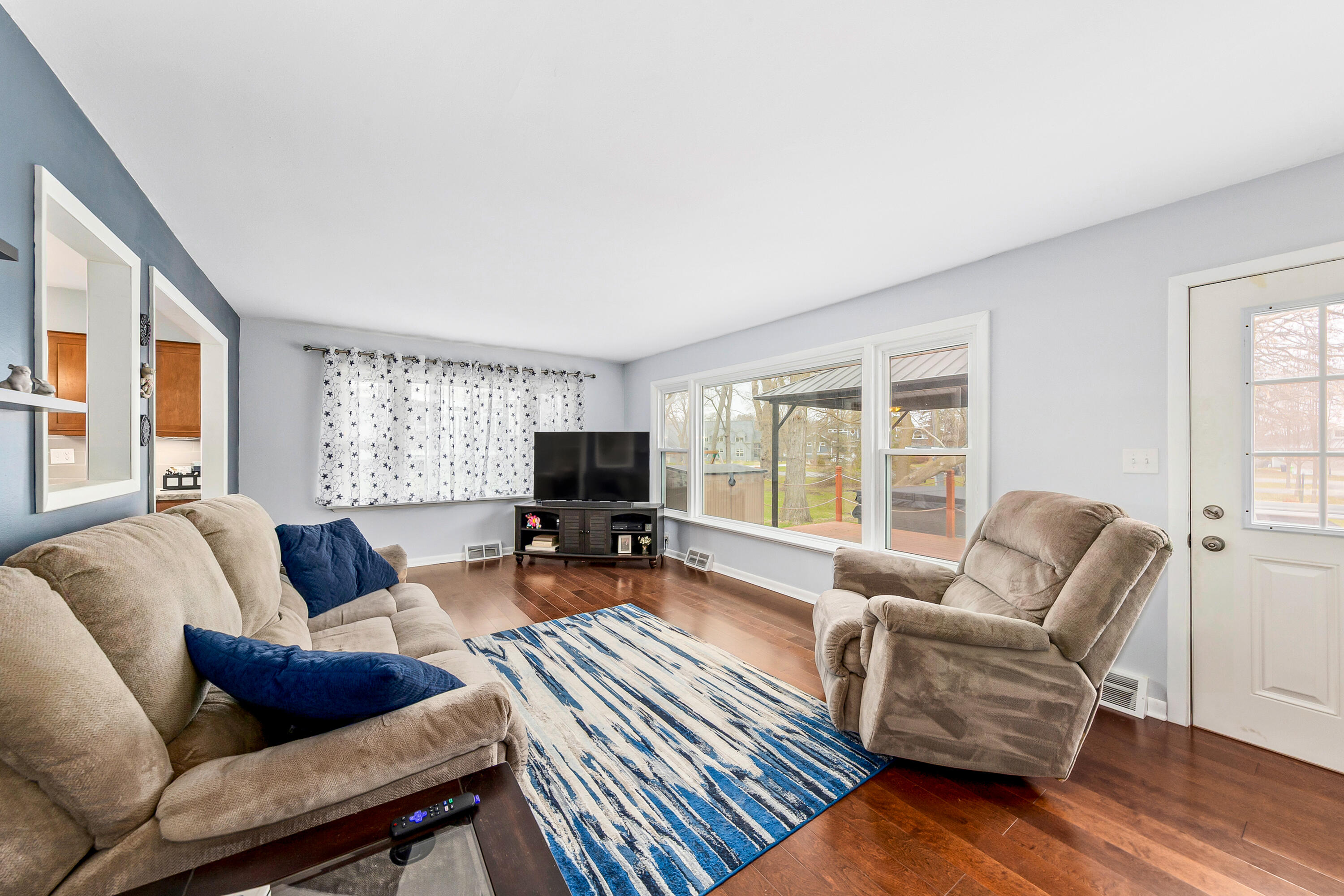 N20W28482 Oakton Road Pewaukee, WI 53072 - Photo 18 of 55 Family Room